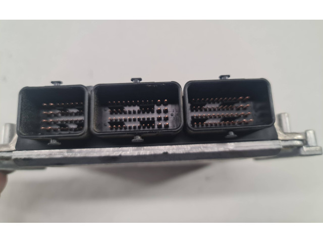 Топливная рампа 8200330912, 0445214065 Volvo S40, V40 1.9