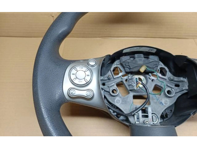 Volant Nissan Micra 2012 11HD4