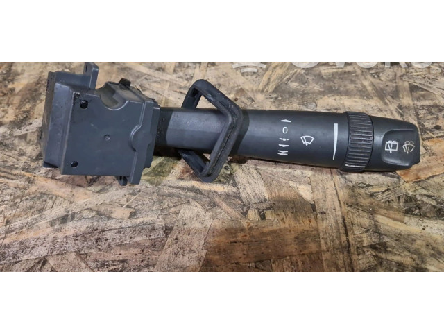 Ручка стеклоочистителей    Volvo V70