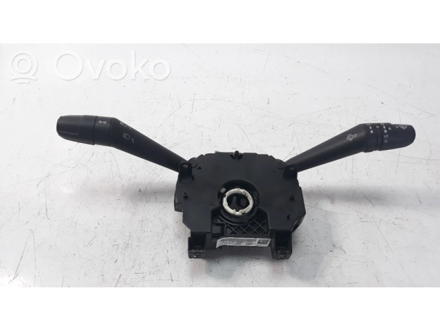 Мултифункционный включатель управления / ручка