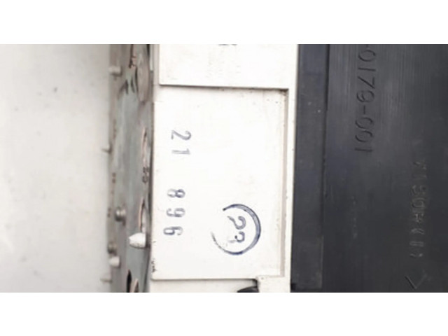 Панель приборов MR270100, 0P0179103   Mitsubishi Carisma       