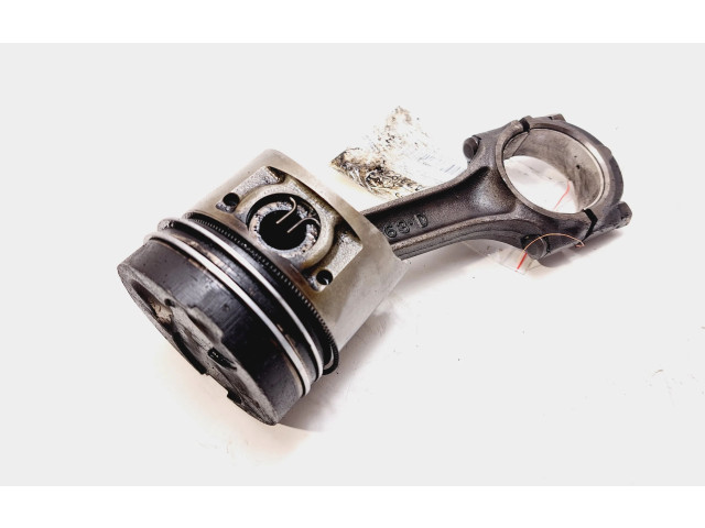 Поршень с шатуном Mitsubishi Pajero