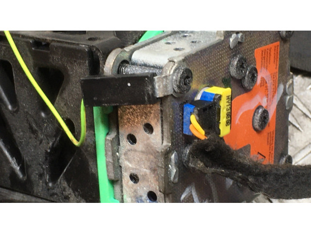 Передний ремень безопасности