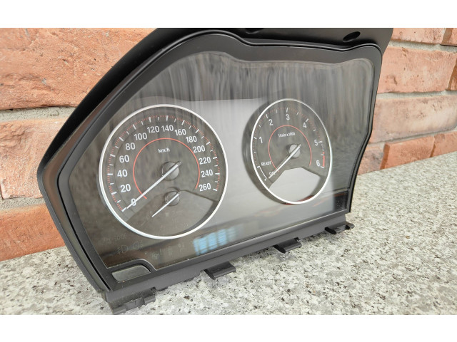 Přístrojová deska BMW 1 F20 F21 2012 9295824