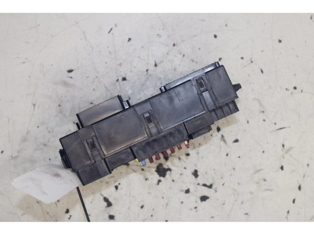 Блок предохранителей    Jeep Renegade    