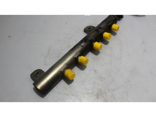 Магистральная трубка топлива