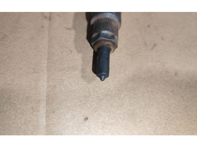 Форсунка 028130202p, 0432193696    Audi A3 S3 8L   