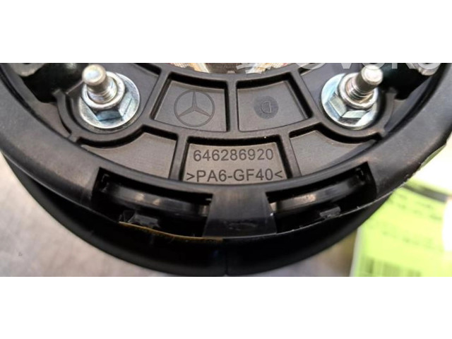 Подушка безопасности водителя A0008604402   Mercedes-Benz GLE W167
