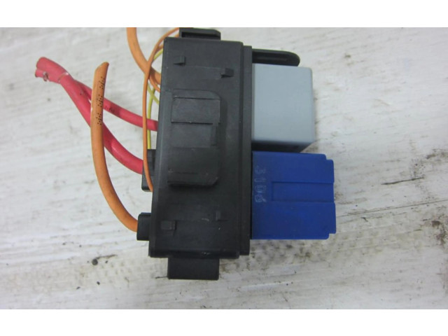 Блок предохранителей 8200222933, 8200222933   Renault Clio III    