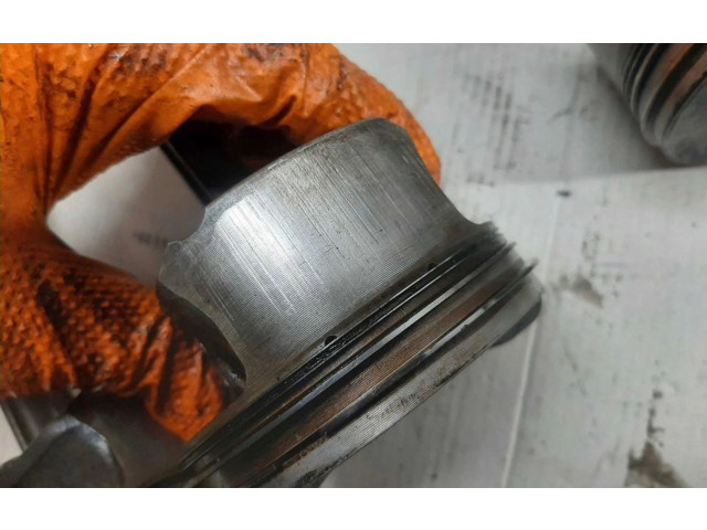 Поршень с шатуном Audi Q5 SQ5