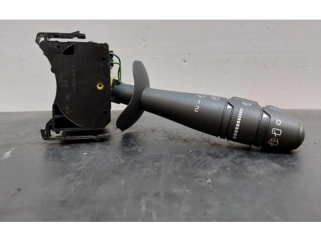 Включатель скорости стеклоочистителей 8200856009 Renault Twingo II