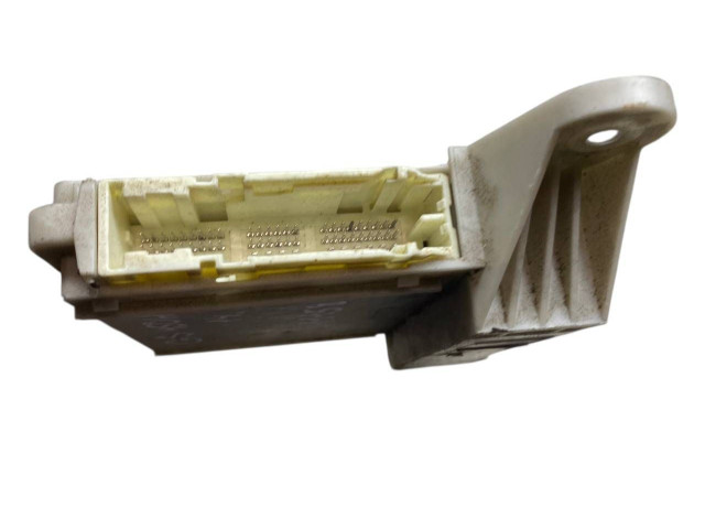 Pojistková skříňka 8267030350 Lexus GS 250 350 300H 450H 2014