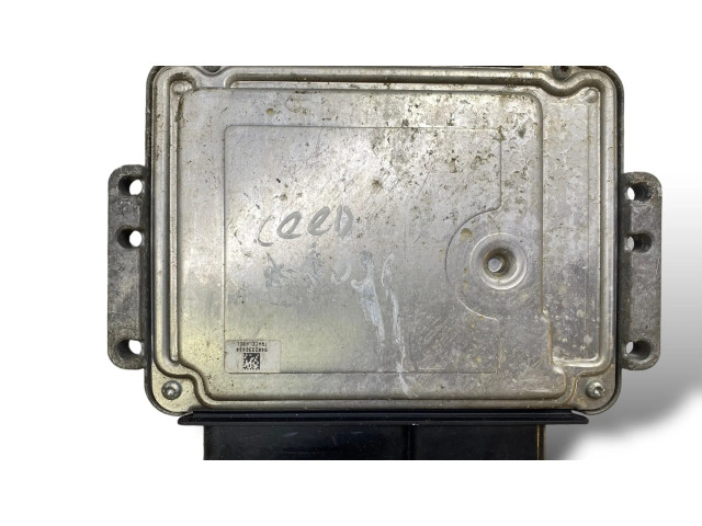 Řídící jednotka 0281016876, 391132A557 KIA Ceed 2010