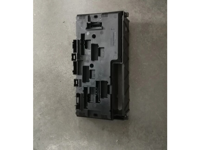 Pojistková skříňka 9234421 BMW 5 F10 F11 2015