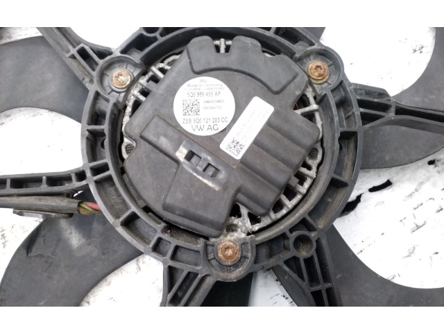 Вентилятор радиатора 5Q0121205C, 5Q0121207J Skoda Superb B8 (3V)