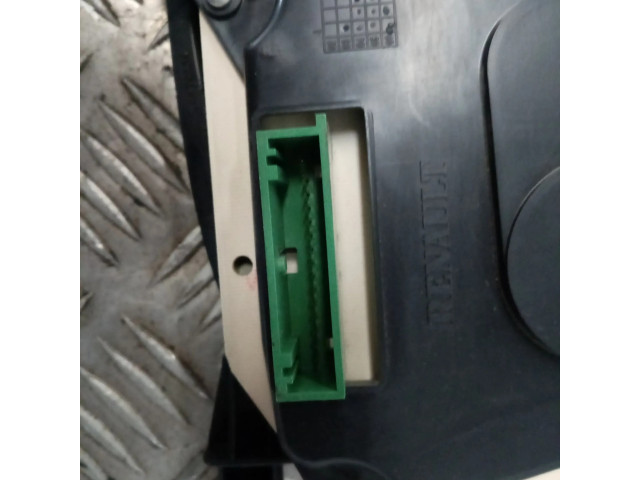 Přístrojová deska Renault Trafic I P8200390132B, 281177072