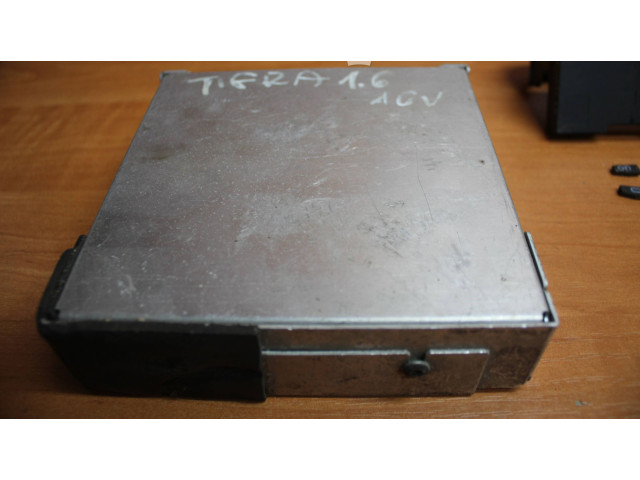 Блок управления двигателя 16178209, D95021   Opel Tigra A