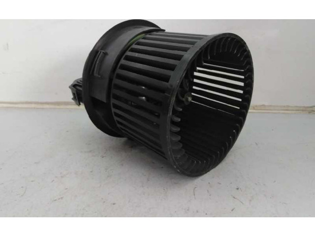 Вентилятор печки    587016001015, E3-B2-39-1   Peugeot 2008 I