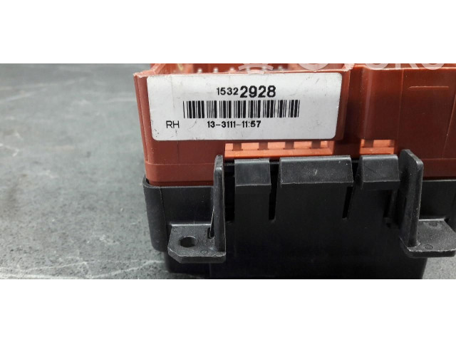   Pojistková skříňka 15322928   Chevrolet Venture 2000