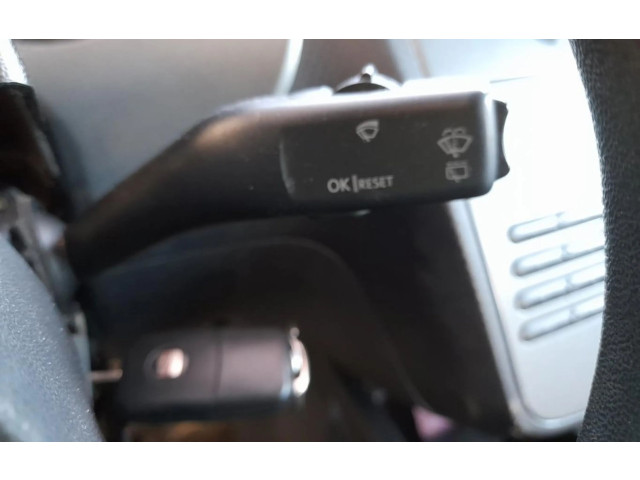 Включатель стеклоочистителей Seat Altea 2004 - 2015 года 7854786, 7854786