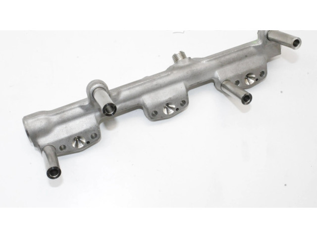 Vstřikovací lišta 8665635 Toyota Supra A90