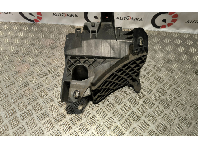 Блок предохранителей 68251775AA Jeep Grand Cherokee