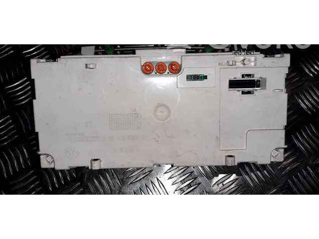 Панель приборов 1H0919860H, 6160633044   Volkswagen Golf III       