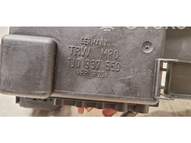 Блок предохранителей 1J0937550, 1J0937617D Audi A3 S3 8L