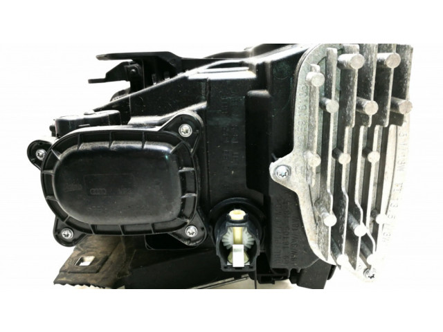 Передняя фара  