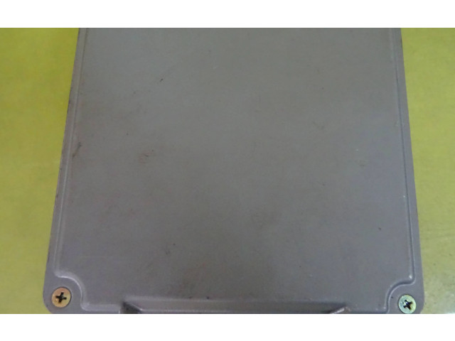 Řídící jednotka MAZDA323F Mazda 323 F 2001