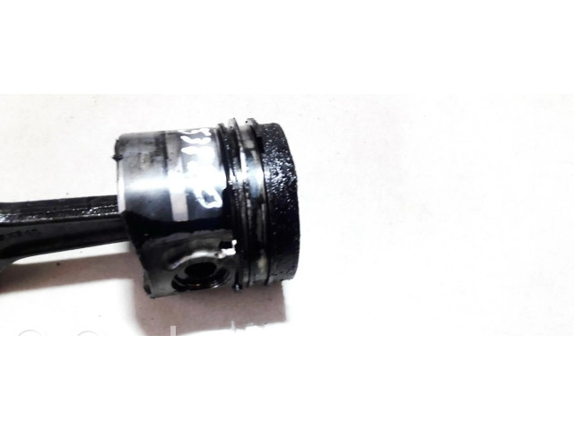  Поршень с шатуном  SXS4Q  Ford Escort для дизельного двигателя 1.8