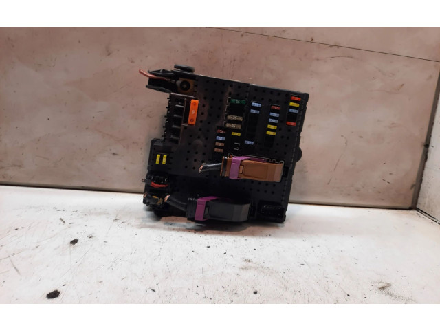 Блок предохранителей 12217799, 12217799 Volvo V70