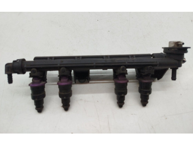 Топливная рампа 7700870914 Renault Clio II