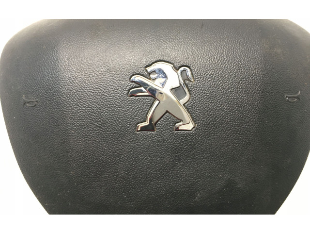 Подушка безопасности водителя 98072114ZD Peugeot 2008 I