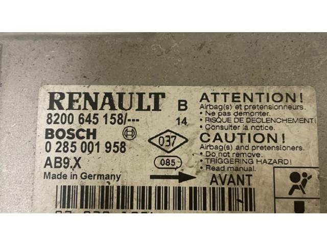 Блок подушек безопасности 8200645158   Renault Clio III