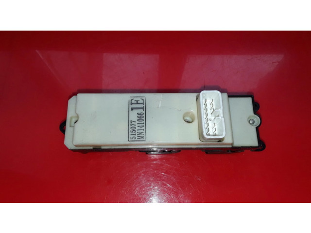 Включатель электрических окон