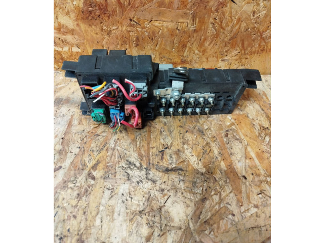 Блок предохранителей 9452993, 518322110 Volvo S80