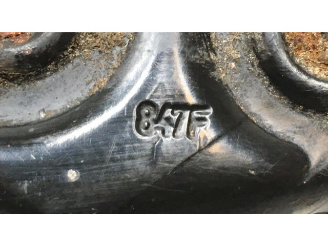 Нижний направитель ролика / нижняя петля