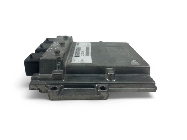 Блок управления двигателем Блок управления 30729351   Volvo V70