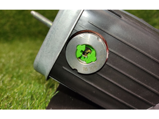 Подушка безопасности для колен 8A61A045J76AH, 34146733C Ford Ecosport