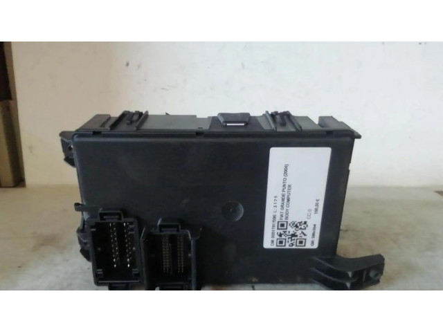 Блок предохранителей 00517817590 Fiat Grande Punto