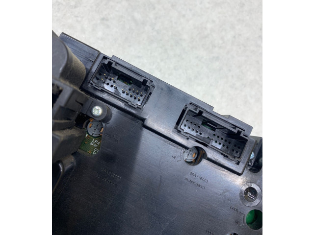 Блок управления климат-контролем 30746022, 06W26E04   Volvo XC70