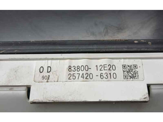 Přístrojová deska Toyota Corolla E110 2002 8380012E20, 2574206310