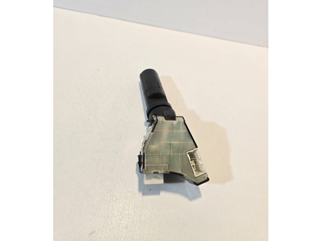 Ручка стеклоочистителей 25260EA001, EA001   Nissan Navara D40