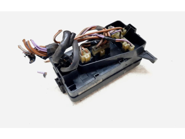 Блок предохранителей YQH100760, YQH100760 Rover 200 XV