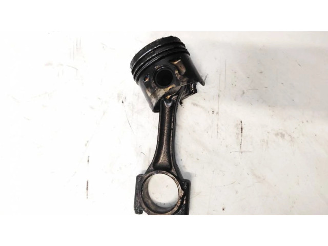 Píst Citroen C3 Picasso pro benzínový motor 1.6