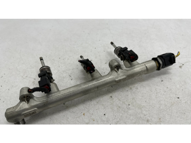 Vstřikovač 05C133320A, 0261500443 Volkswagen Golf VIII pro benzínový motor 1.0