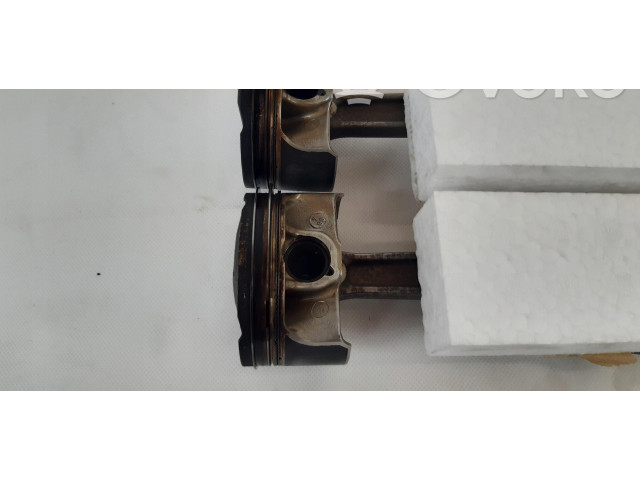 Поршень (поршни)    ACM100   Maserati Ghibli