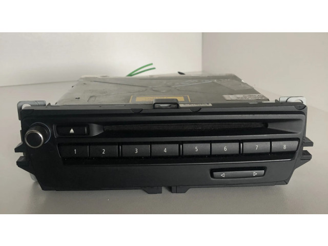 Радио/ проигрыватель CD/DVD / навигация