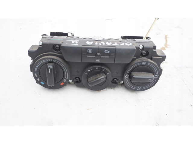 Блок управления климат-контролем    Skoda Octavia Mk1 (1U)